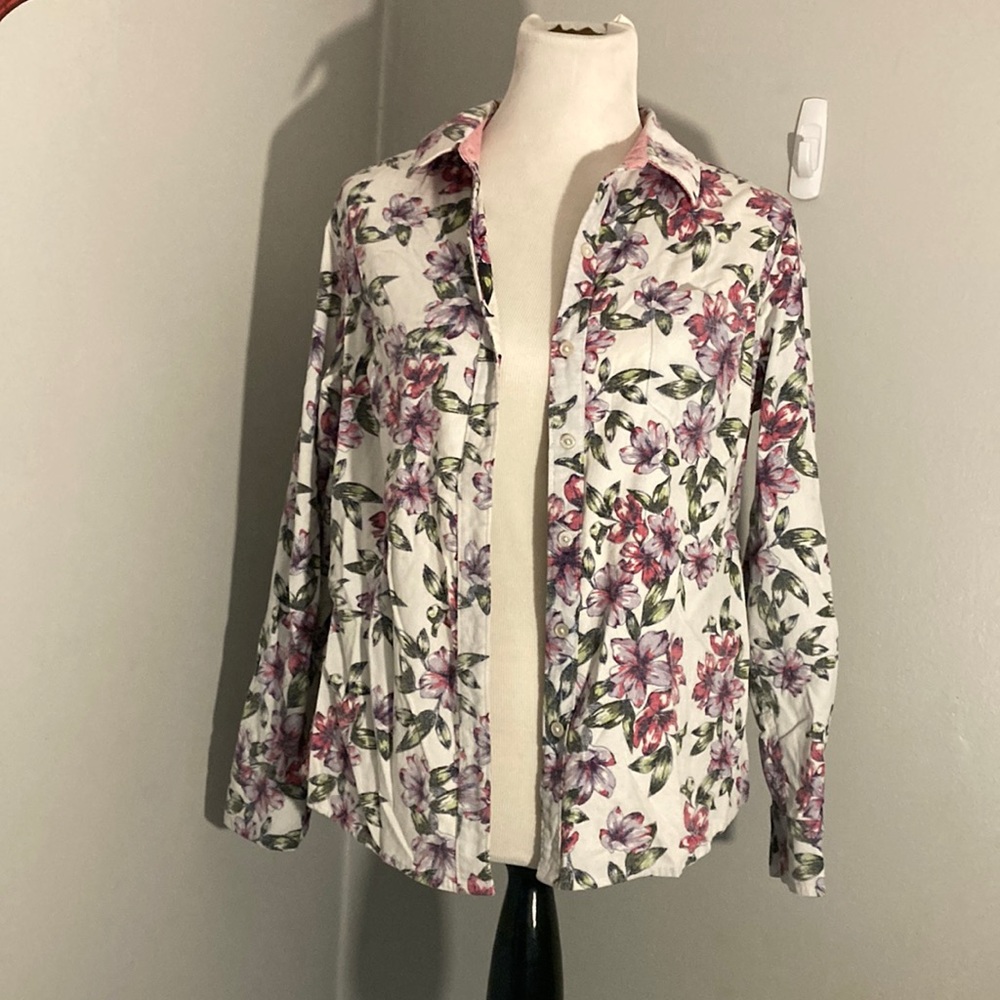 Women’s Tommy Bahama button down top